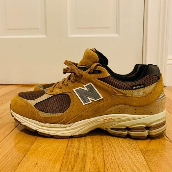Size 12 - New Balance 2002R Gore-Tex Low Tobacco BRAND NEW DS Last size 12 - Picture 4 of 16